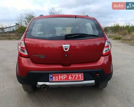 Красный Дачия Sandero StepWay, объемом двигателя 1.6 л и пробегом 183 тыс. км за 5799 $, фото 3 на Automoto.ua