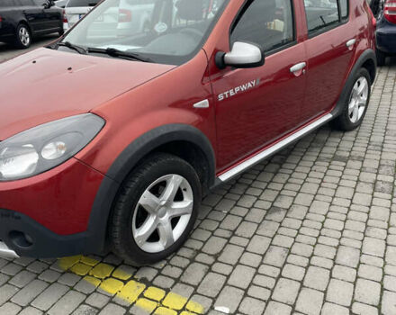 Красный Дачия Sandero StepWay, объемом двигателя 1.6 л и пробегом 211 тыс. км за 5600 $, фото 1 на Automoto.ua