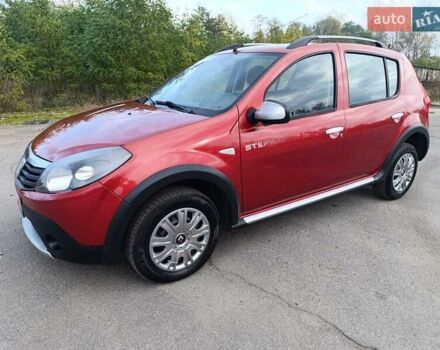 Красный Дачия Sandero StepWay, объемом двигателя 1.6 л и пробегом 183 тыс. км за 5799 $, фото 1 на Automoto.ua