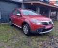 Красный Дачия Sandero StepWay, объемом двигателя 1.6 л и пробегом 170 тыс. км за 5500 $, фото 1 на Automoto.ua