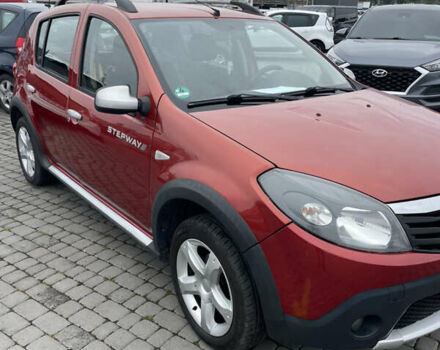 Красный Дачия Sandero StepWay, объемом двигателя 1.6 л и пробегом 211 тыс. км за 5600 $, фото 7 на Automoto.ua