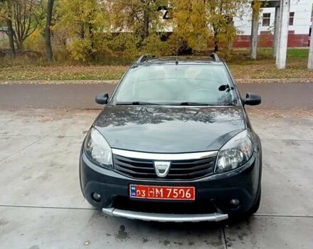 Красный Дачия Sandero StepWay, объемом двигателя 1.6 л и пробегом 140 тыс. км за 7100 $, фото 2 на Automoto.ua