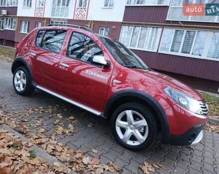 Красный Дачия Sandero StepWay, объемом двигателя 1.6 л и пробегом 145 тыс. км за 7300 $, фото 5 на Automoto.ua