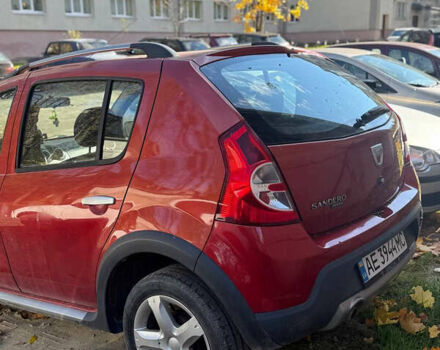 Красный Дачия Sandero StepWay, объемом двигателя 1.6 л и пробегом 220 тыс. км за 6000 $, фото 1 на Automoto.ua