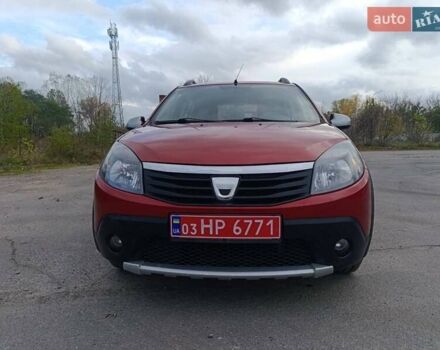 Красный Дачия Sandero StepWay, объемом двигателя 1.6 л и пробегом 183 тыс. км за 5799 $, фото 6 на Automoto.ua