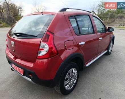 Красный Дачия Sandero StepWay, объемом двигателя 1.6 л и пробегом 183 тыс. км за 5799 $, фото 4 на Automoto.ua