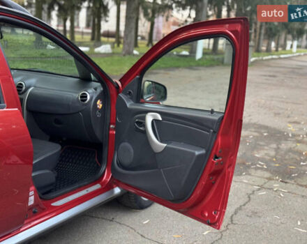 Красный Дачия Sandero StepWay, объемом двигателя 1.6 л и пробегом 135 тыс. км за 6750 $, фото 19 на Automoto.ua