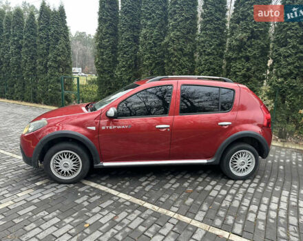 Красный Дачия Sandero StepWay, объемом двигателя 1.6 л и пробегом 166 тыс. км за 5699 $, фото 1 на Automoto.ua
