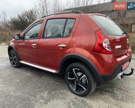 Красный Дачия Sandero StepWay, объемом двигателя 1.6 л и пробегом 179 тыс. км за 6700 $, фото 5 на Automoto.ua
