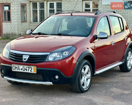 Красный Дачия Sandero StepWay, объемом двигателя 1.5 л и пробегом 150 тыс. км за 6550 $, фото 5 на Automoto.ua