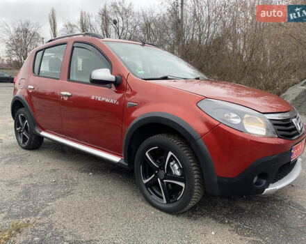 Красный Дачия Sandero StepWay, объемом двигателя 1.6 л и пробегом 179 тыс. км за 6700 $, фото 1 на Automoto.ua
