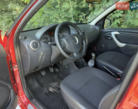 Дачия Sandero StepWay 2011 в Ровно на Automoto.ua Красный Дачия Sandero StepWay, объемом двигателя 1.6 л и пробегом 220 тыс. км за 6800 $, фото 24 на Automoto.ua