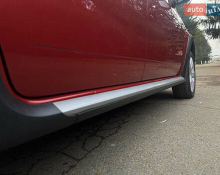 Красный Дачия Sandero StepWay, объемом двигателя 1.6 л и пробегом 135 тыс. км за 6750 $, фото 5 на Automoto.ua