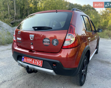 Дачия Sandero StepWay 2011 в Хороле на Automoto.ua Красный Дачия Sandero StepWay, объемом двигателя 1.6 л и пробегом 174 тыс. км за 6700 $, фото 5 на Automoto.ua