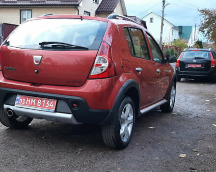 Красный Дачия Sandero StepWay, объемом двигателя 1.6 л и пробегом 183 тыс. км за 6850 $, фото 14 на Automoto.ua