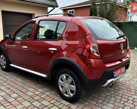 Красный Дачия Sandero StepWay, объемом двигателя 1.6 л и пробегом 115 тыс. км за 7599 $, фото 3 на Automoto.ua