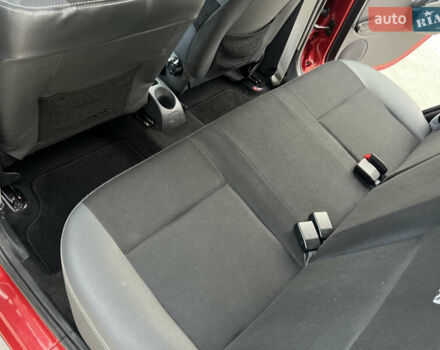 Красный Дачия Sandero StepWay, объемом двигателя 1.6 л и пробегом 139 тыс. км за 7350 $, фото 81 на Automoto.ua