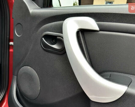 Красный Дачия Sandero StepWay, объемом двигателя 1.6 л и пробегом 115 тыс. км за 7599 $, фото 75 на Automoto.ua