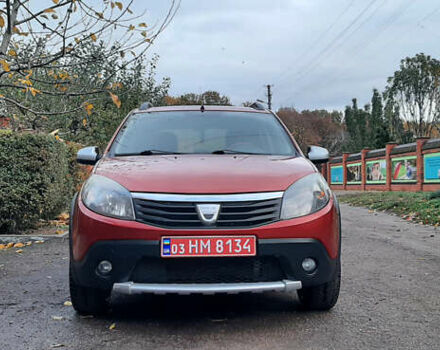 Красный Дачия Sandero StepWay, объемом двигателя 1.6 л и пробегом 183 тыс. км за 6850 $, фото 7 на Automoto.ua