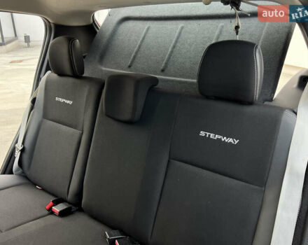 Красный Дачия Sandero StepWay, объемом двигателя 1.6 л и пробегом 139 тыс. км за 7350 $, фото 80 на Automoto.ua