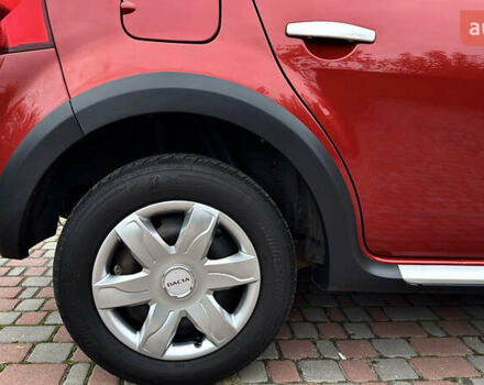 Красный Дачия Sandero StepWay, объемом двигателя 1.6 л и пробегом 115 тыс. км за 7599 $, фото 80 на Automoto.ua