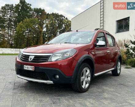 Красный Дачия Sandero StepWay, объемом двигателя 1.6 л и пробегом 139 тыс. км за 7350 $, фото 166 на Automoto.ua