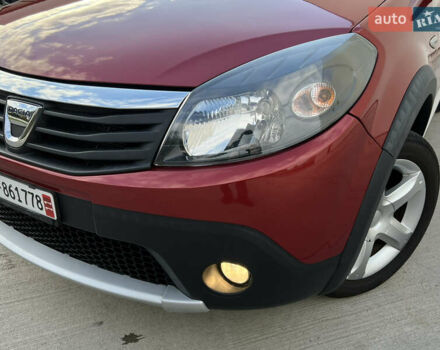 Красный Дачия Sandero StepWay, объемом двигателя 1.6 л и пробегом 139 тыс. км за 7350 $, фото 20 на Automoto.ua
