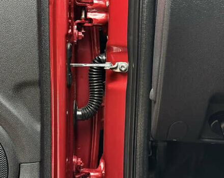 Красный Дачия Sandero StepWay, объемом двигателя 1.6 л и пробегом 115 тыс. км за 7599 $, фото 66 на Automoto.ua