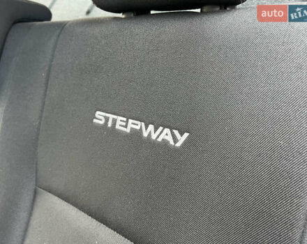 Красный Дачия Sandero StepWay, объемом двигателя 1.6 л и пробегом 139 тыс. км за 7350 $, фото 82 на Automoto.ua