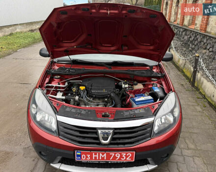 Красный Дачия Sandero StepWay, объемом двигателя 1.6 л и пробегом 163 тыс. км за 6950 $, фото 105 на Automoto.ua