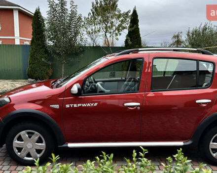 Красный Дачия Sandero StepWay, объемом двигателя 1.6 л и пробегом 115 тыс. км за 7599 $, фото 2 на Automoto.ua