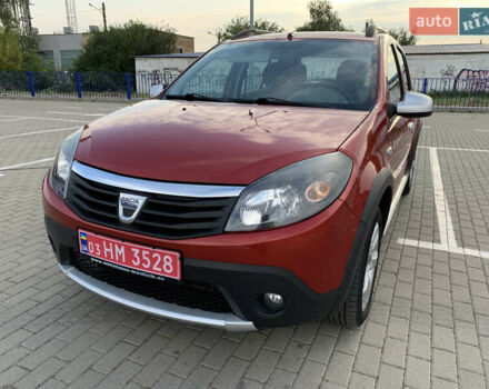 Красный Дачия Sandero StepWay, объемом двигателя 1.6 л и пробегом 137 тыс. км за 6899 $, фото 12 на Automoto.ua