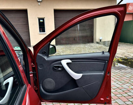 Красный Дачия Sandero StepWay, объемом двигателя 1.6 л и пробегом 115 тыс. км за 7599 $, фото 73 на Automoto.ua