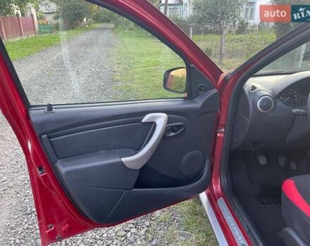Красный Дачия Sandero StepWay, объемом двигателя 1.6 л и пробегом 135 тыс. км за 7200 $, фото 8 на Automoto.ua