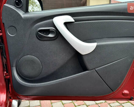 Красный Дачия Sandero StepWay, объемом двигателя 1.6 л и пробегом 115 тыс. км за 7599 $, фото 74 на Automoto.ua