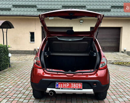 Красный Дачия Sandero StepWay, объемом двигателя 1.6 л и пробегом 115 тыс. км за 7599 $, фото 16 на Automoto.ua