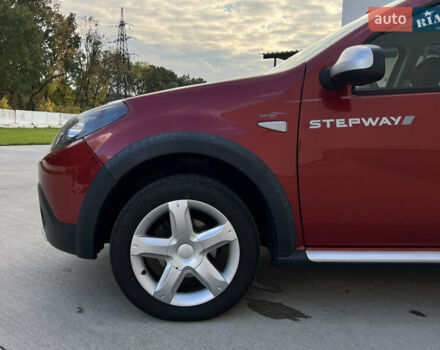 Красный Дачия Sandero StepWay, объемом двигателя 1.6 л и пробегом 139 тыс. км за 7350 $, фото 54 на Automoto.ua