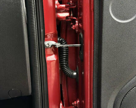 Красный Дачия Sandero StepWay, объемом двигателя 1.6 л и пробегом 115 тыс. км за 7599 $, фото 76 на Automoto.ua