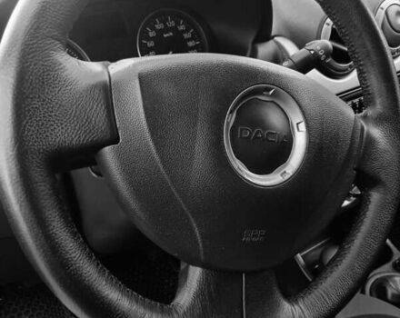 Красный Дачия Sandero StepWay, объемом двигателя 1.6 л и пробегом 135 тыс. км за 7200 $, фото 6 на Automoto.ua