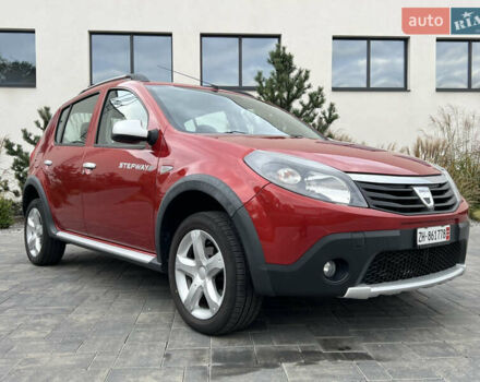 Красный Дачия Sandero StepWay, объемом двигателя 1.6 л и пробегом 139 тыс. км за 7350 $, фото 169 на Automoto.ua