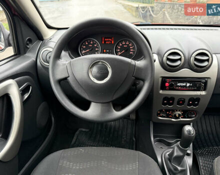 Красный Дачия Sandero StepWay, объемом двигателя 1.6 л и пробегом 163 тыс. км за 6950 $, фото 3 на Automoto.ua