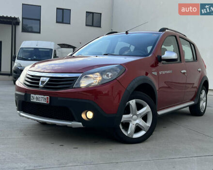 Красный Дачия Sandero StepWay, объемом двигателя 1.6 л и пробегом 139 тыс. км за 7350 $, фото 13 на Automoto.ua