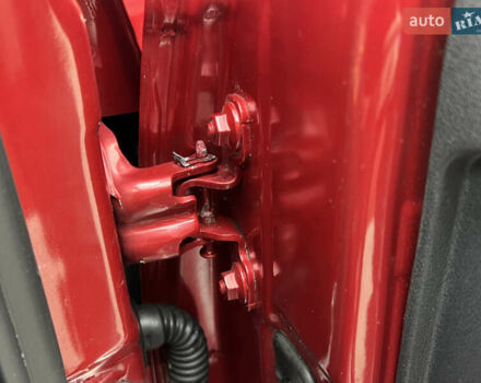 Красный Дачия Sandero StepWay, объемом двигателя 1.6 л и пробегом 139 тыс. км за 7350 $, фото 103 на Automoto.ua