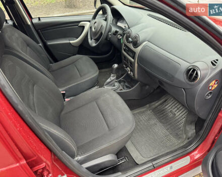 Красный Дачия Sandero StepWay, объемом двигателя 1.6 л и пробегом 185 тыс. км за 7350 $, фото 14 на Automoto.ua