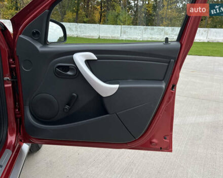 Красный Дачия Sandero StepWay, объемом двигателя 1.6 л и пробегом 139 тыс. км за 7350 $, фото 89 на Automoto.ua