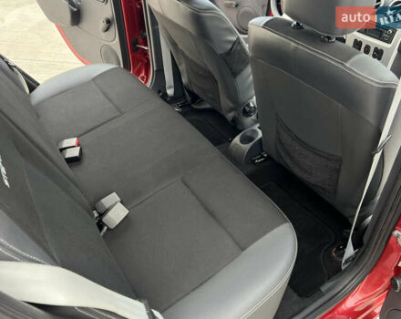 Красный Дачия Sandero StepWay, объемом двигателя 1.6 л и пробегом 139 тыс. км за 7350 $, фото 92 на Automoto.ua
