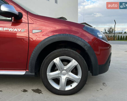 Красный Дачия Sandero StepWay, объемом двигателя 1.6 л и пробегом 139 тыс. км за 7350 $, фото 42 на Automoto.ua