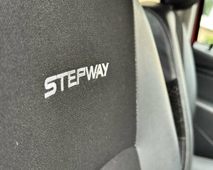 Красный Дачия Sandero StepWay, объемом двигателя 1.6 л и пробегом 115 тыс. км за 7599 $, фото 77 на Automoto.ua