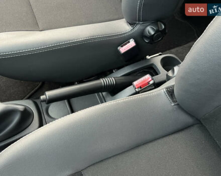 Красный Дачия Sandero StepWay, объемом двигателя 1.6 л и пробегом 139 тыс. км за 7350 $, фото 68 на Automoto.ua