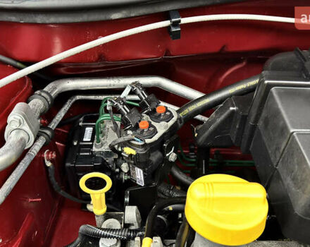 Красный Дачия Sandero StepWay, объемом двигателя 1.6 л и пробегом 115 тыс. км за 7599 $, фото 29 на Automoto.ua